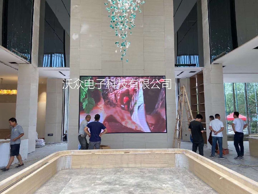 洛阳益阳建业售楼部P2.5全彩显示屏