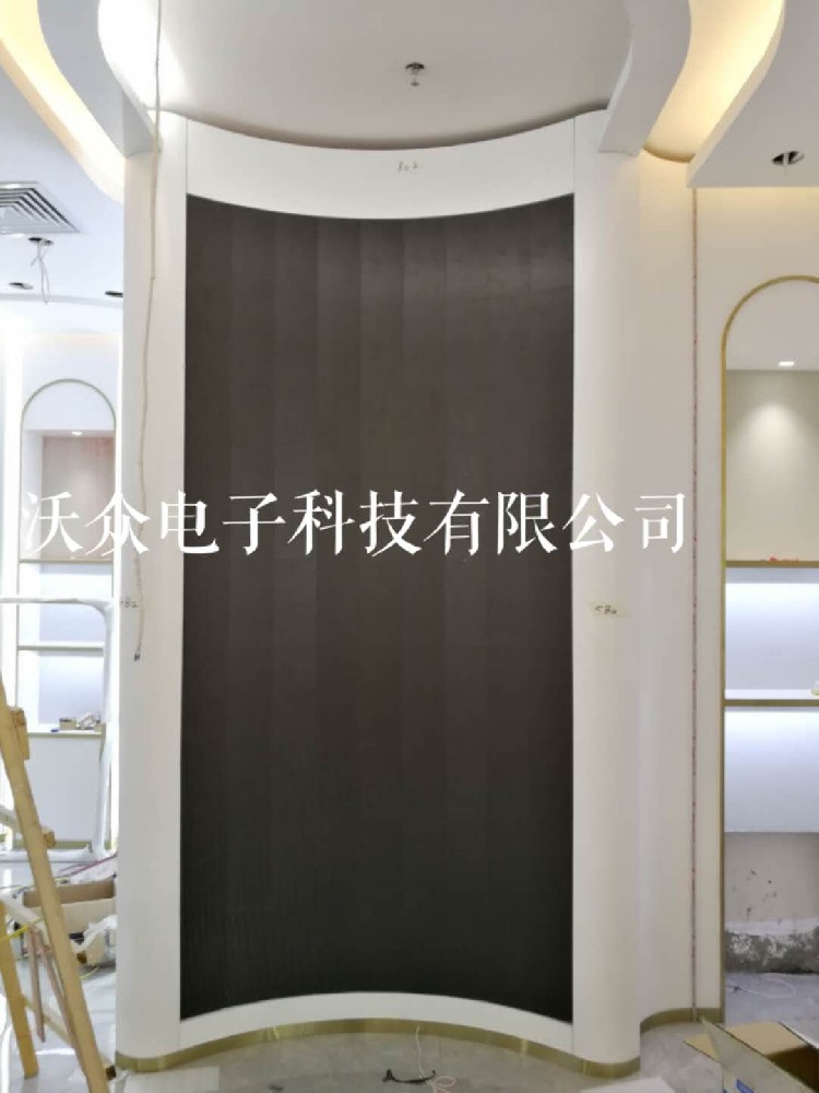 开封万达广场某珠宝店定制内弧形P2.5全彩完工